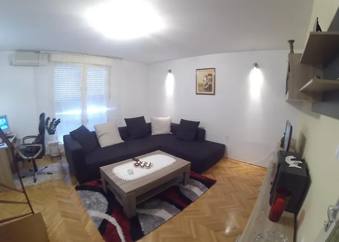 In Centre For 7 Apartman