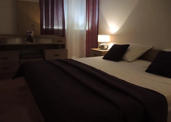 Apartman In Centre For 7 *