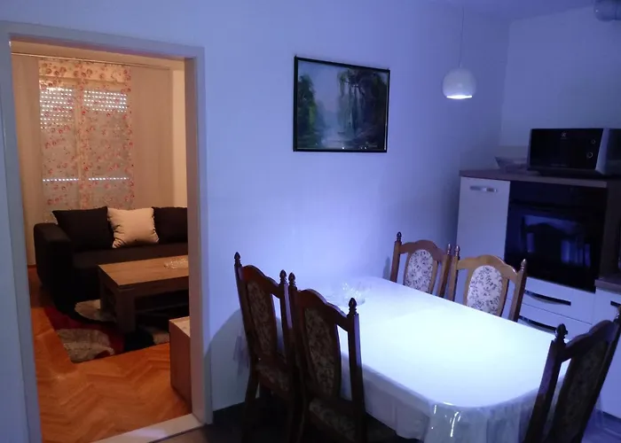 Apartman In Centre For 7 *